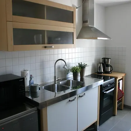 A Modern By The River Mosel Apartment *