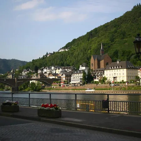 A Modern By The River Mosel