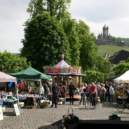 A Modern By The River Mosel Moselkern