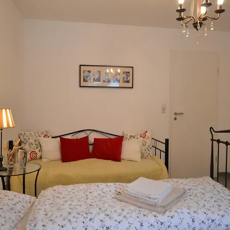 A Modern By The River Mosel Apartmán