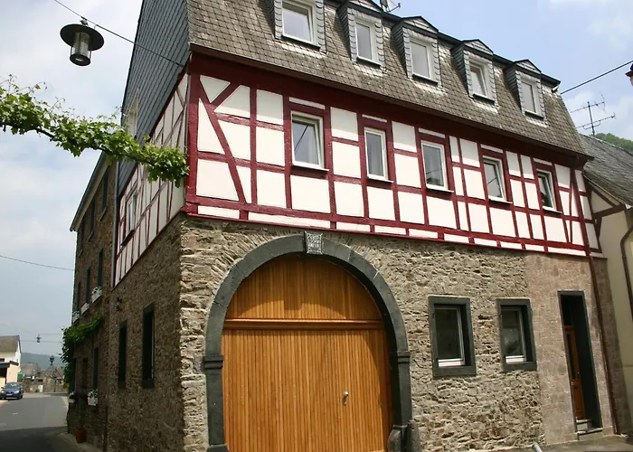 A Modern By The River Mosel Moselkern