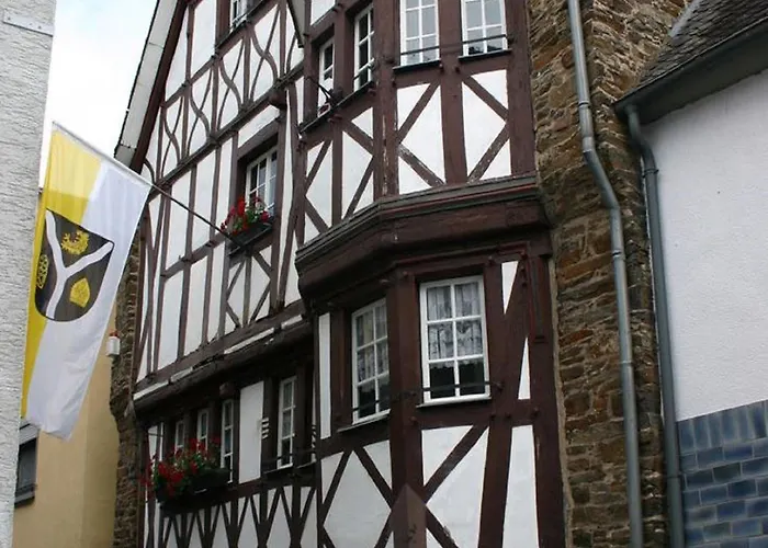 Apartamento A Modern By The River Mosel *